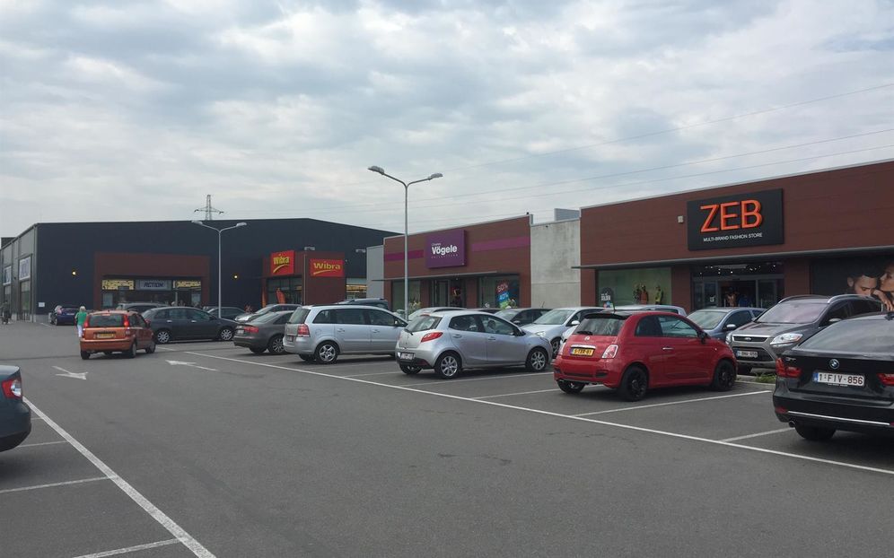 Commercial groundfloor for rent in Lanaken